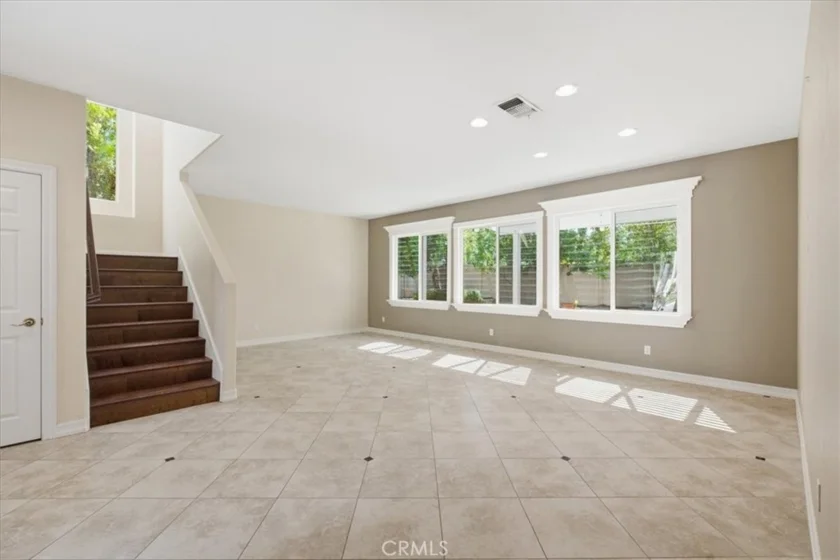 31945 Pasos Place photo 4