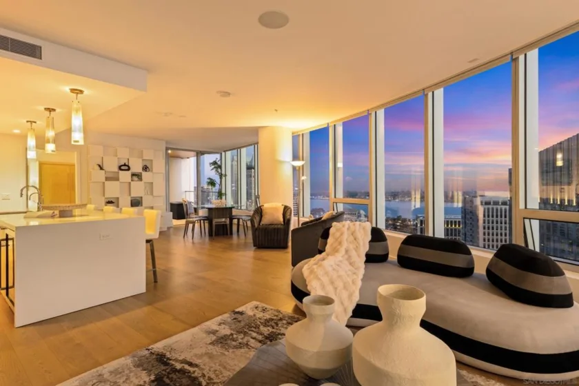888 W E Street #2602 photo 2