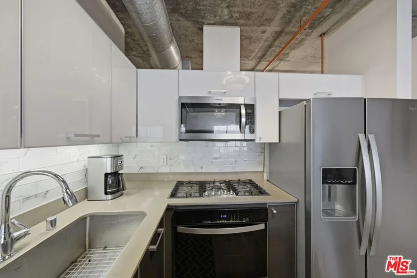 645 W 9th Street #406 photo 10