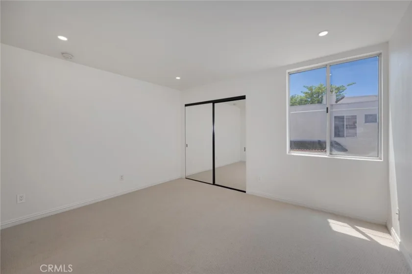 5455 Sylmar Avenue #2103 photo 21