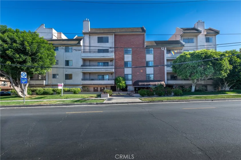 14600 Dickens Street #307 photo 1