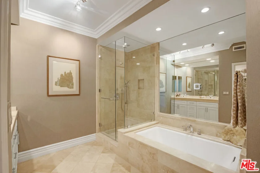 850 N Croft Avenue #103 photo 20