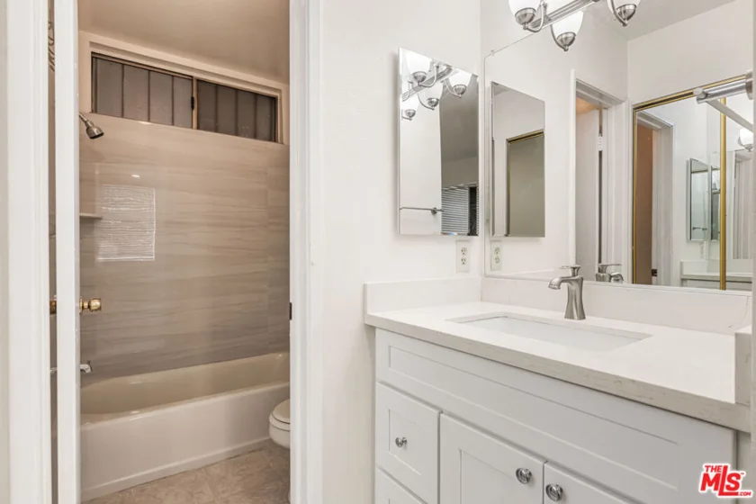 210 S La Fayette Park Place #314 photo 11