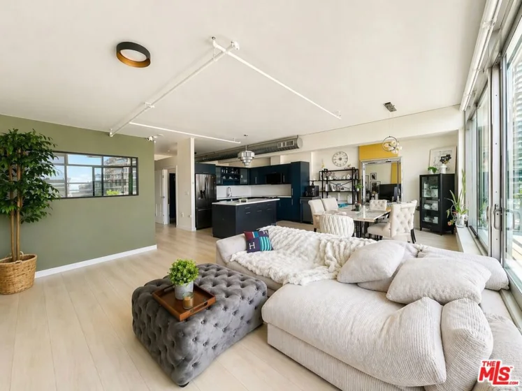 1100 S Hope Street #712 photo 1