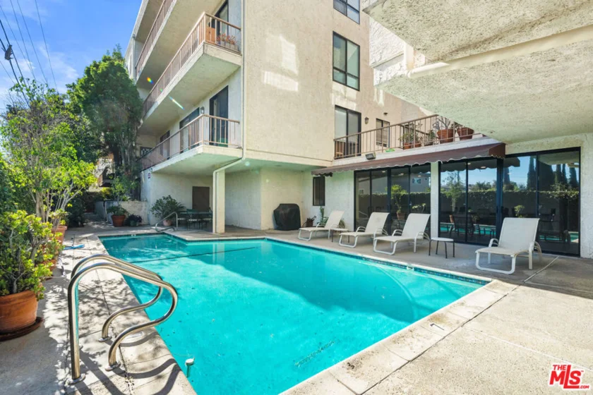 4454 Ventura Canyon Avenue #103 photo 51