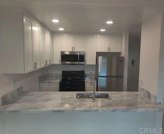 125 Candice Place photo 1