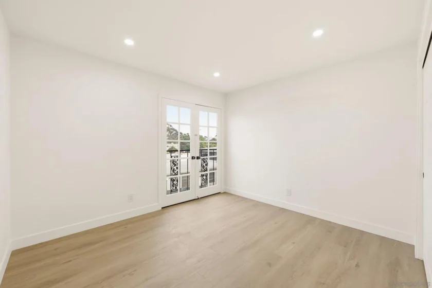 1263 Robinson #13 photo 16