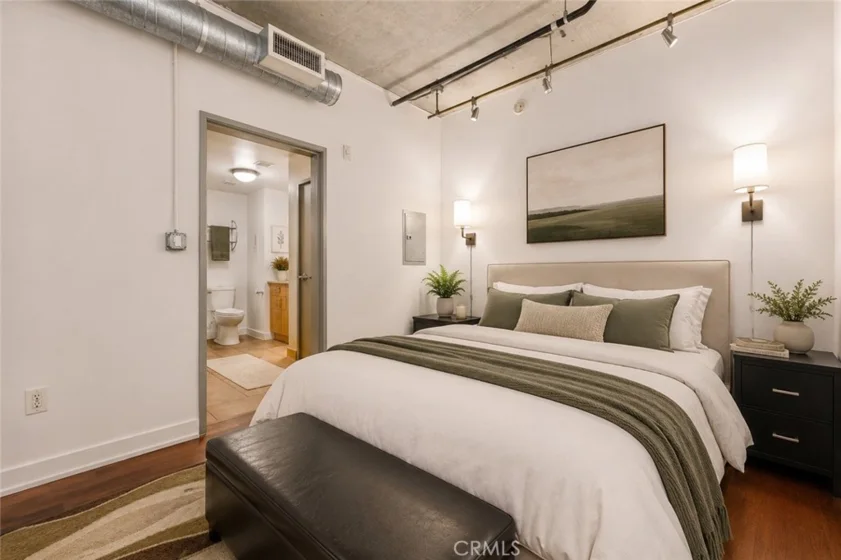 645 W 9th Street #314 photo 20