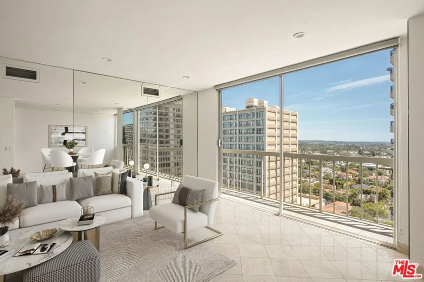 10751 Wilshire Boulevard #PH1 photo 2