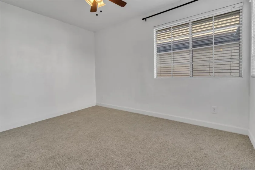 422 Devonshire Gln photo 17