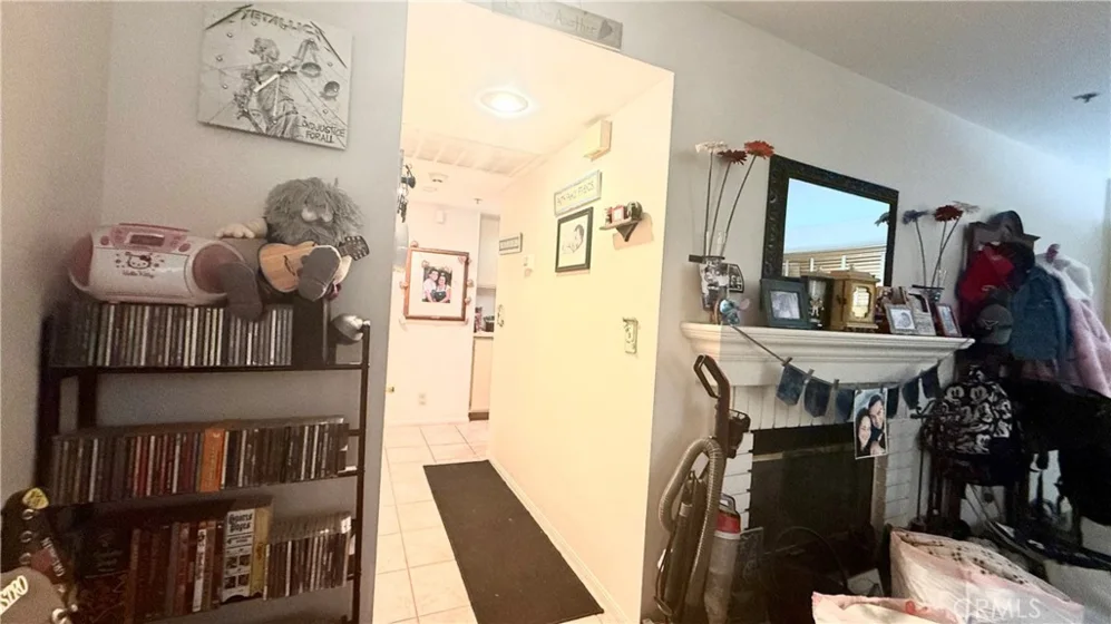 43170 Wall #E photo 5