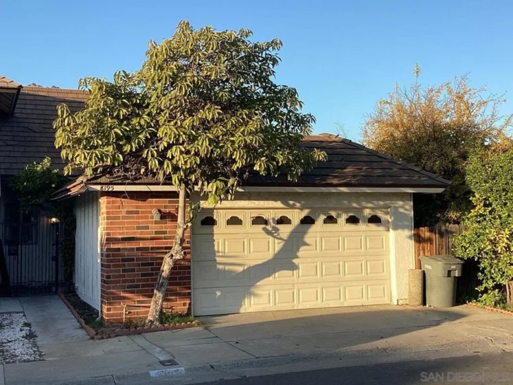 8195 Mammoth Circle photo 1