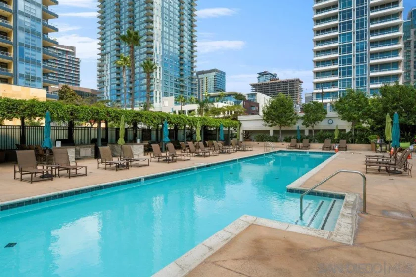 1205 Pacific Hwy #3101 photo 73