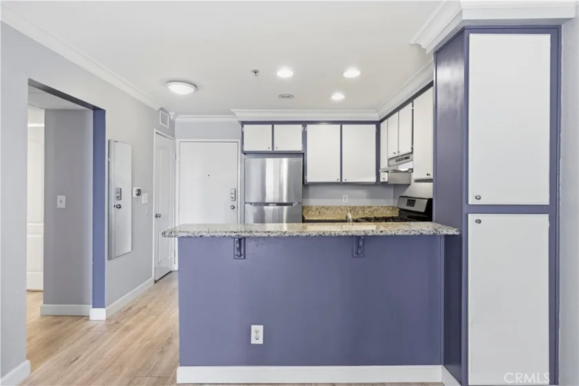 5143 Bakman Avenue #320 photo 9