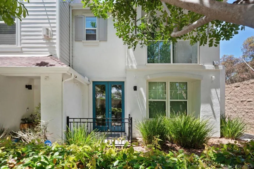 750 Harbor Cliff Way #105 photo 38
