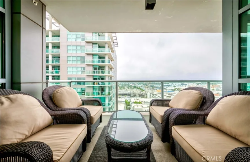 13650 Marina Pointe Drive #1506 photo 10