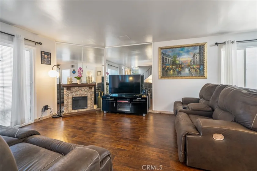 8633 Balboa Boulevard #29 photo 1