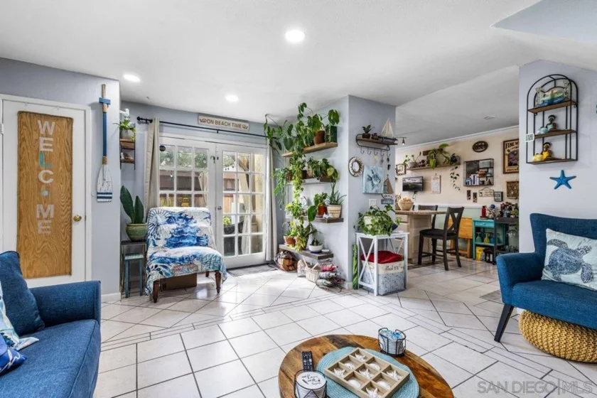 238 Regency Court #C photo 4