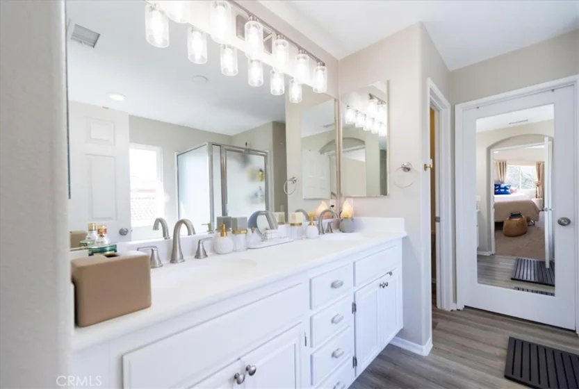 30940 Branford photo 35