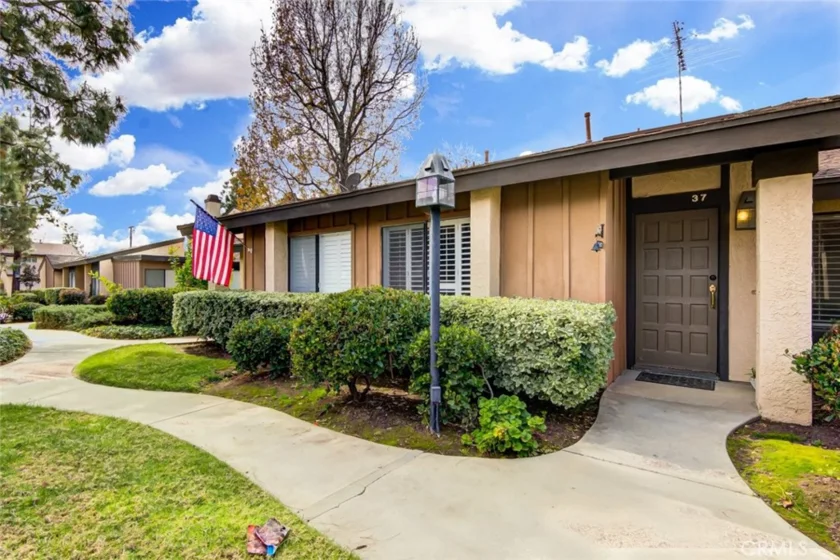 8436 Winnetka Avenue #37 photo 1