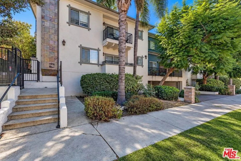 14544 Margate Street #4 photo 17