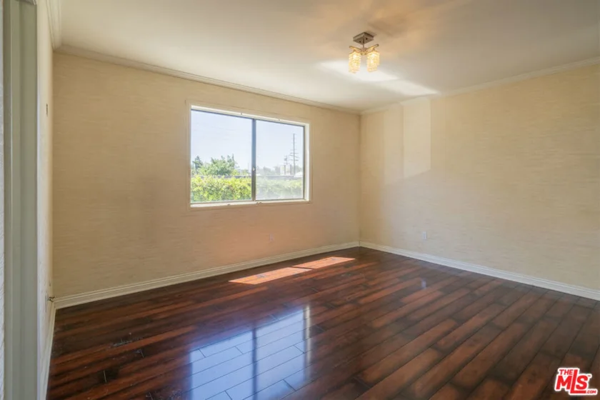 18445 Hatteras Street #504 photo 18
