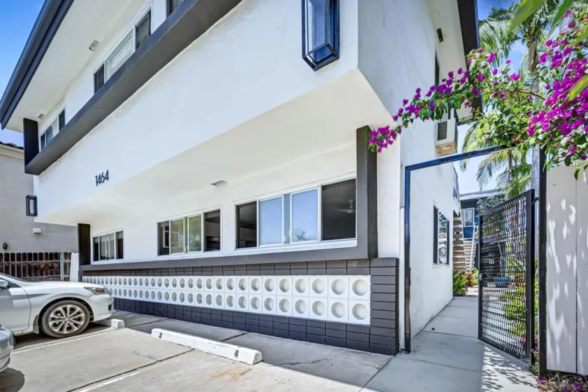 1464 Essex Street #1 photo 1