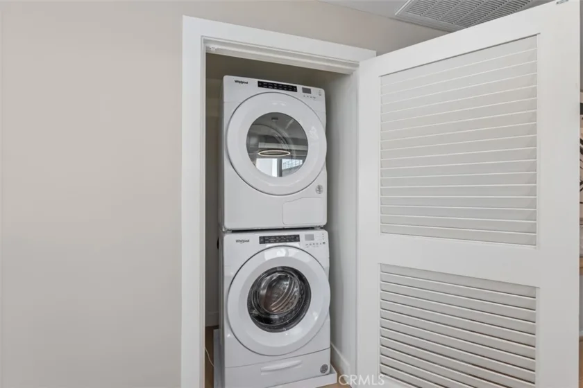 39 S Los Robles Avenue #6020 photo 10