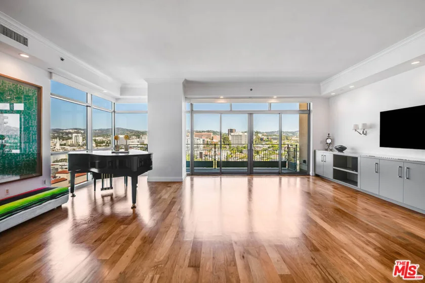 10800 Wilshire Boulevard #1101 photo 7