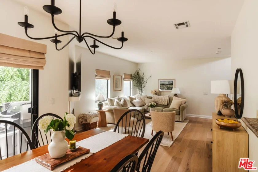 14322 Dickens Street #4 photo 3