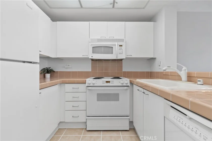 525 E Seaside #710 photo 13