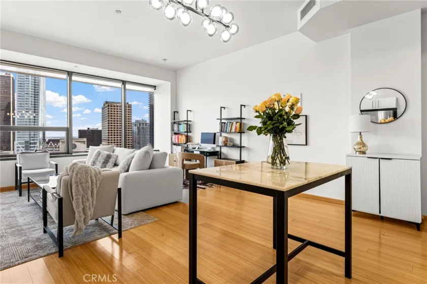 1100 Wilshire Boulevard #2608 photo 1