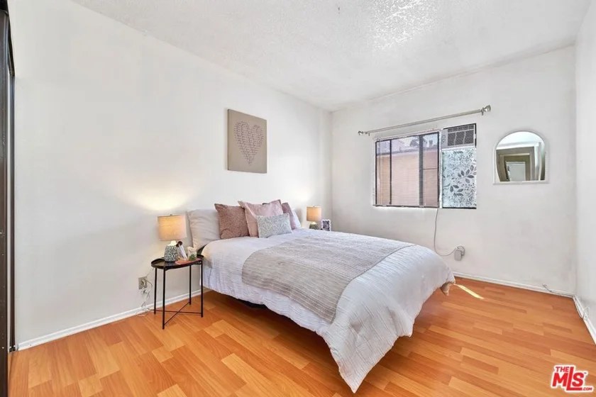 431 S Kingsley Drive #205 photo 22
