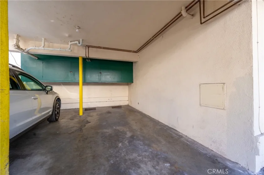 4579 Ambrose Avenue #4 photo 7