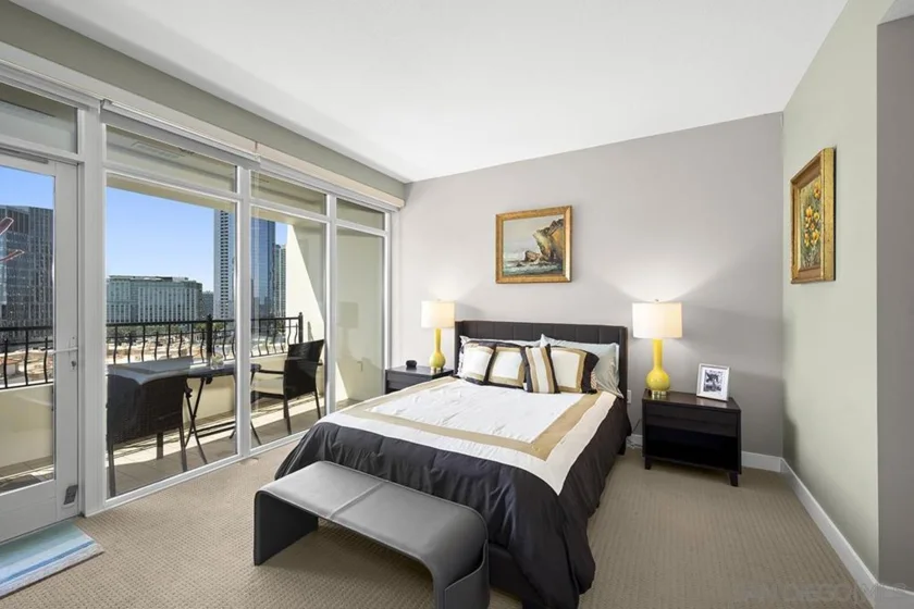 700 W Harbor #1205 photo 28