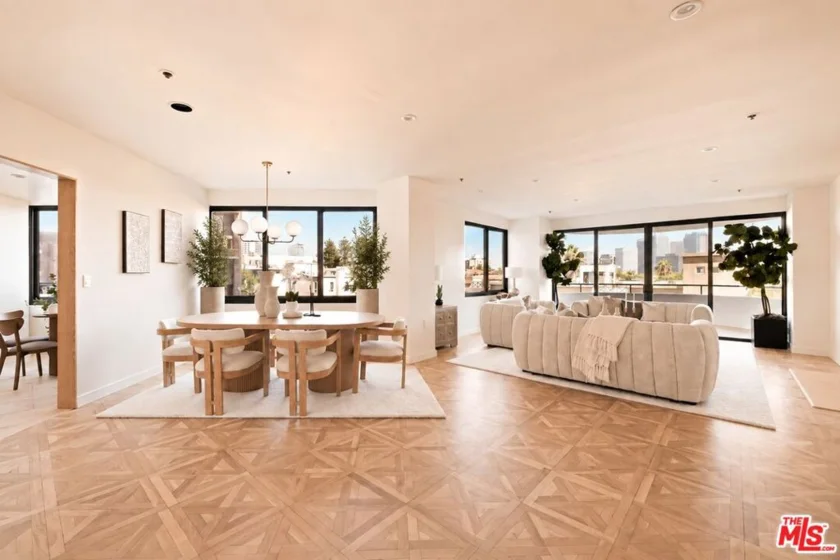 10560 Wilshire Boulevard #404 photo 1