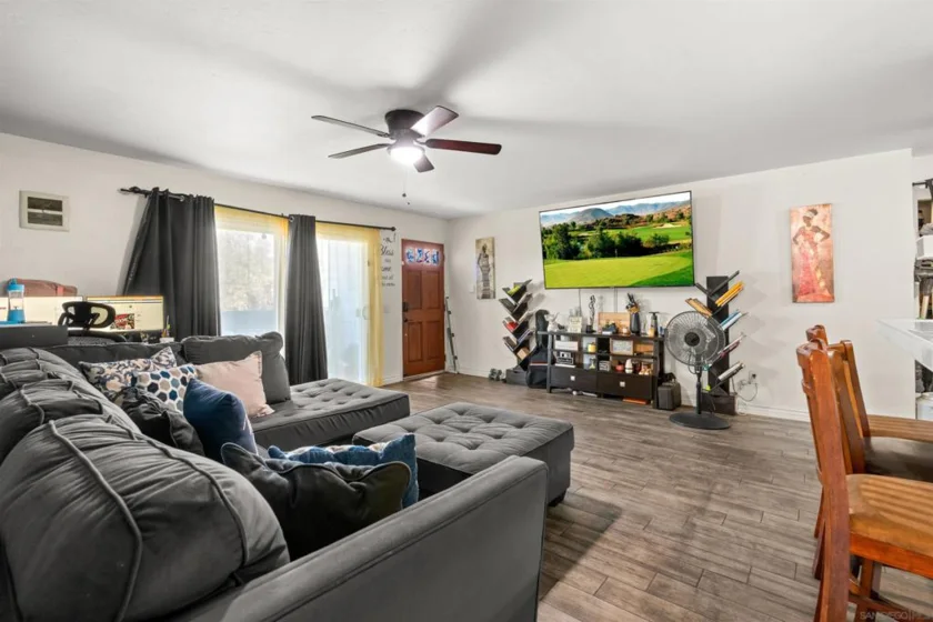 560 Telegraph Canyon #A photo 4