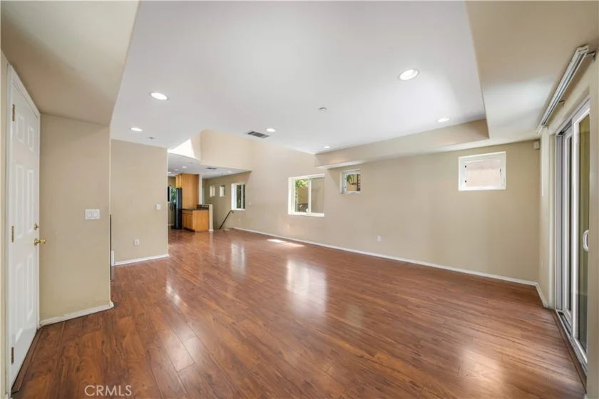 1008 S Marengo Avenue #D photo 4