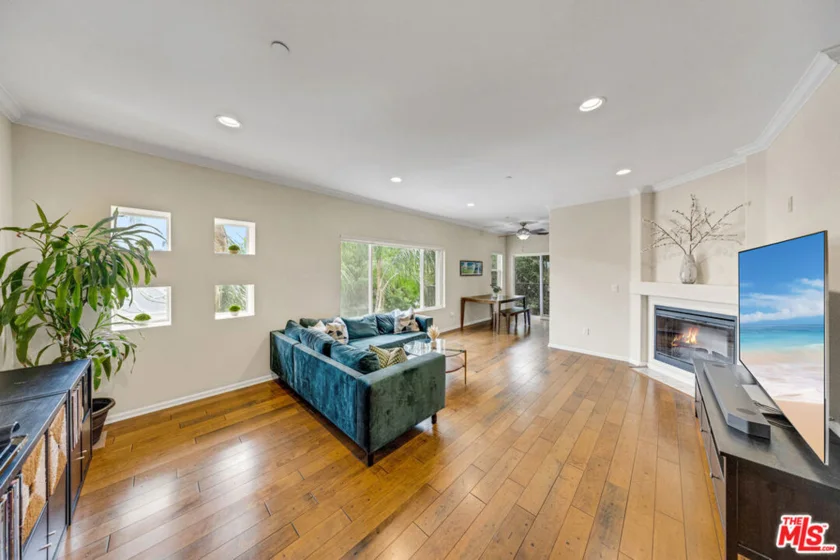 3401 S Bentley Avenue #301 photo 24