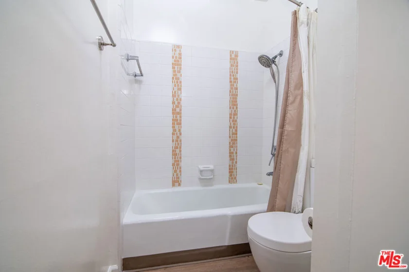5625 Windsor Way #107 photo 20