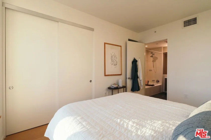 889 Francisco Street #1801 photo 8