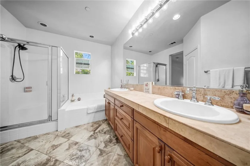 2175 Cittadin Drive photo 30