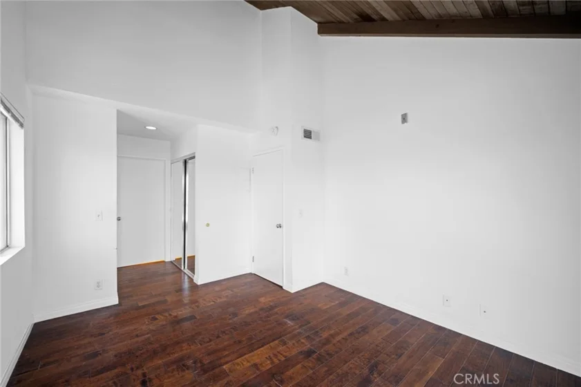 20253 Keswick Street #331 photo 5