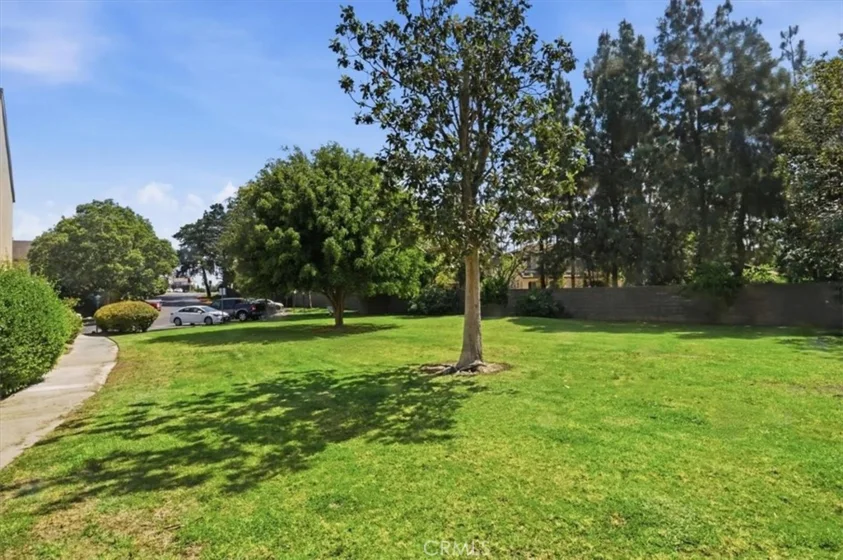 101 W Riverdale #9 photo 35