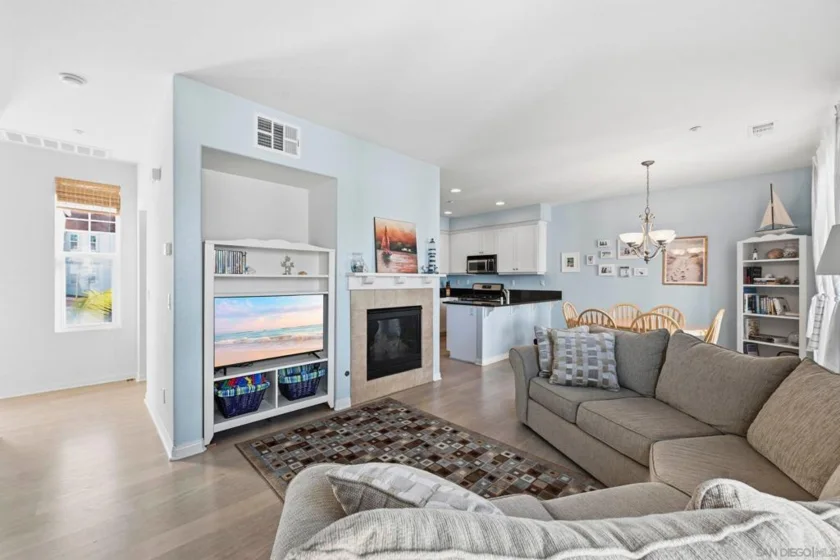 845 Harbor Cliff Way #305 photo 10