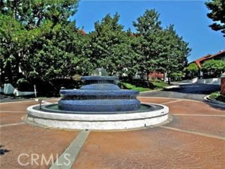 6330 Riviera photo 56