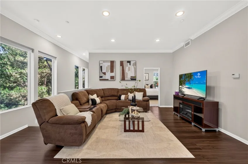 1105 Armstrong Drive photo 14