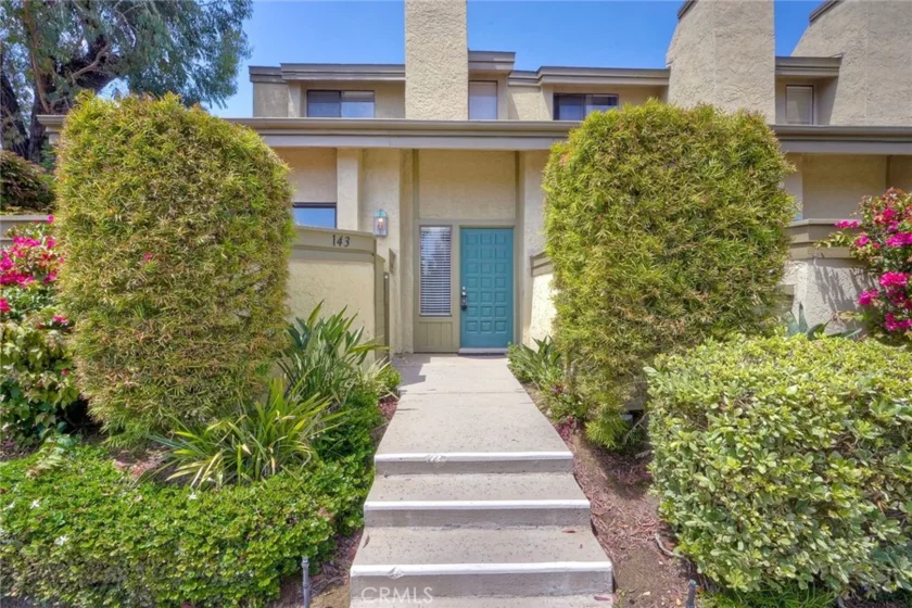 3304 Caminito Eastbluff #143 photo 3