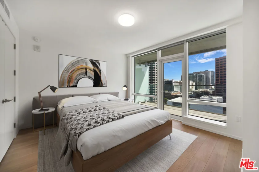 877 Francisco Street #623 photo 1