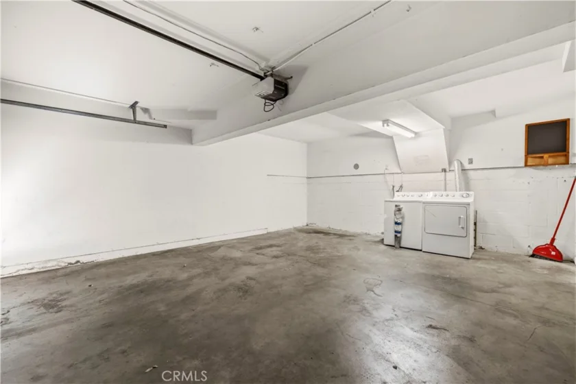 5800 Owensmouth Avenue #14 photo 20